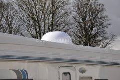 autotrail-motorhome-2007-solar-panel-and-satellite-dish-006