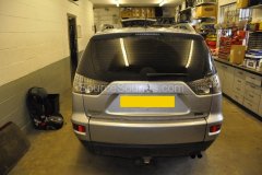 mitsubishi-outlander-2012-parking-sensor-upgrade-005