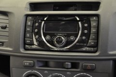 toyota-hi-lux-2006-reverse-camera-upgrade-003