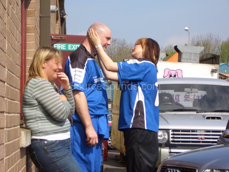 2006-auto-installs-show-008