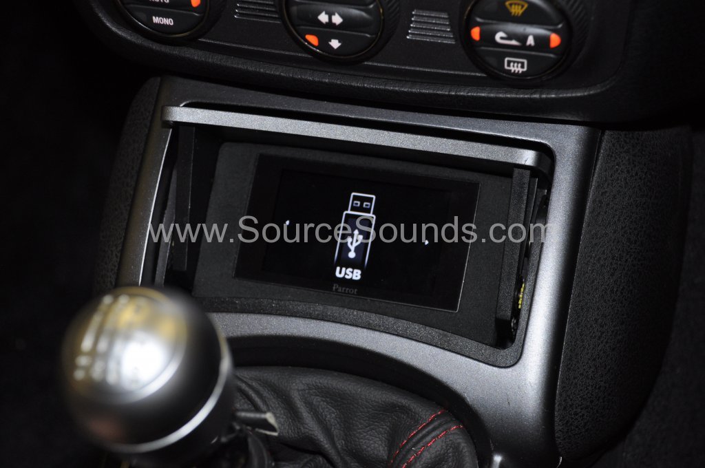 Alfa Romeo GT 2008 bluetooth upgrade 009
