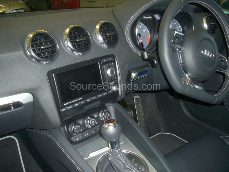 Audi_TT_Harrison_Car_Audio_Sheffield_Source_Sounds28