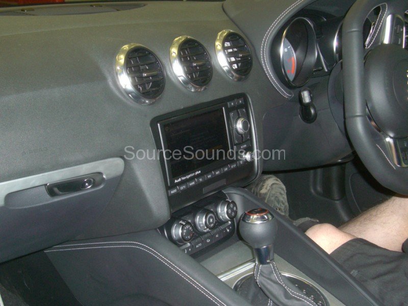 Audi_TT_Harrison_Car_Audio_Sheffield_Source_Sounds5