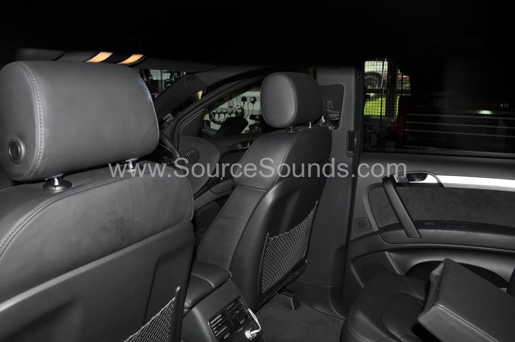 Audi Q7 2011 headrest upgrade 002