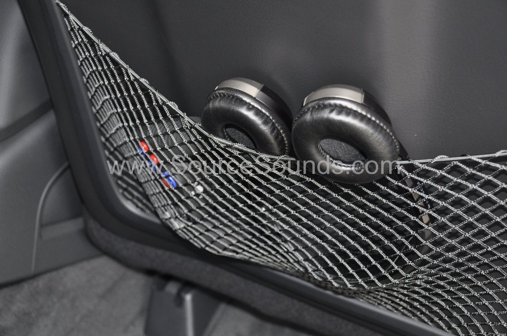Audi_Q7_2014_Rosen_headrest_upgrade Source Sounds