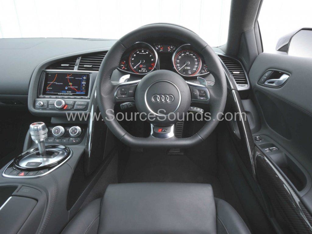 Audi R8 Spyder 2013 reverse camera upgrade 002