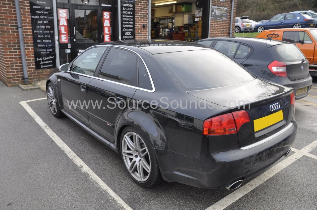 Audi RS4 2006 DAB upgrade 002