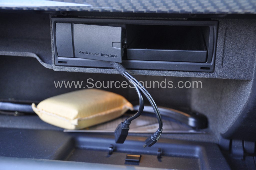 Audi RS4 2006 navigation upgrade 014