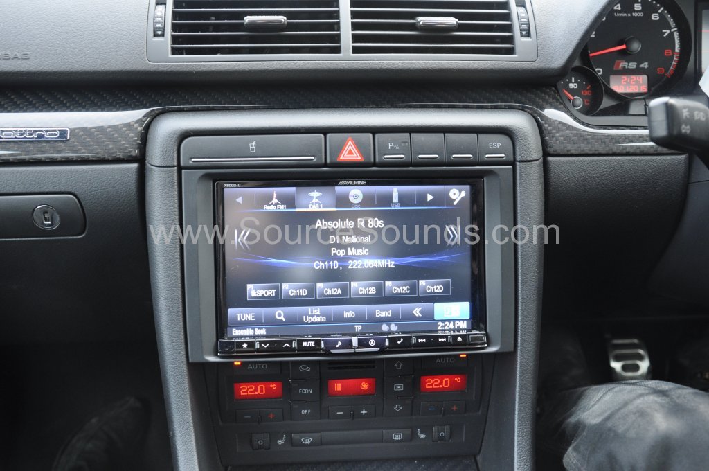 Audi RS4 2006 reverse camera upgrade 007