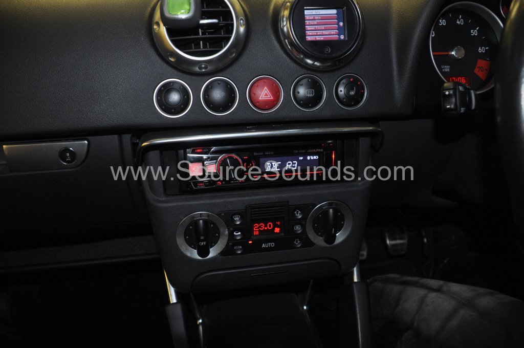 Audi TT 2001 stereo upgrade 004
