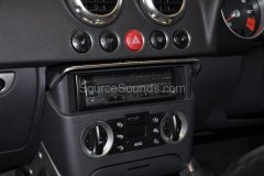 audi-tt-2005-stereo-upgrade-004
