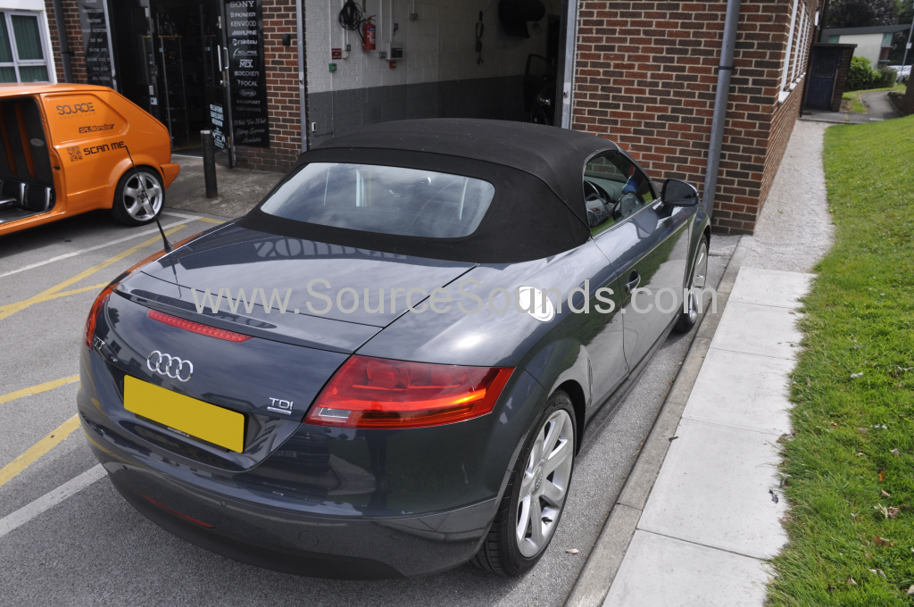 Audi TT 2009 DAB upgrade 002