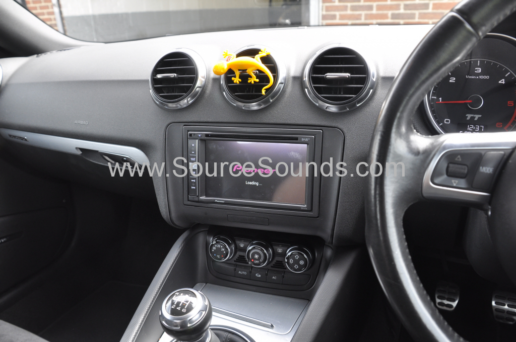 Audi TT 2009 DAB upgrade 003