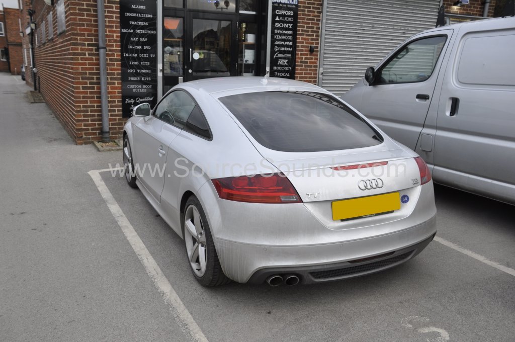 Audi TT 2010 DAB upgrade 002.JPG