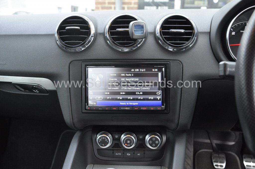 Audi TT 2010 DAB upgrade 007.JPG