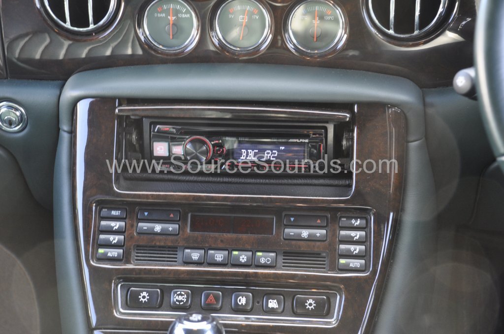 Bentley Arnage 2001 stereo upgrade 005.JPG