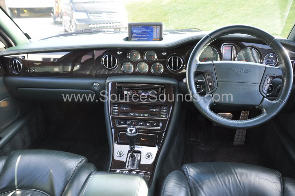Bentley Arnage 2001 stereo upgrade 007.JPG
