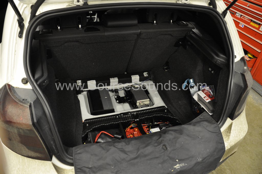 BMW 1 Series 2010 audio upgrade 006