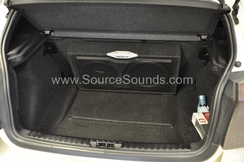 BMW 1 Series 2010 audio upgrade 010