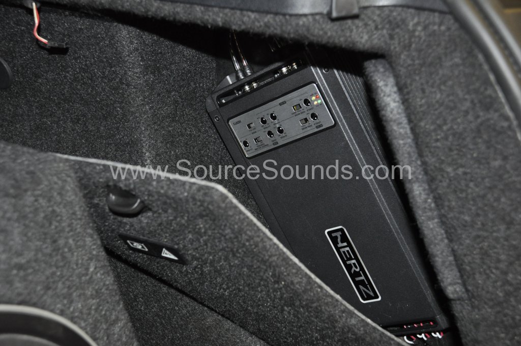 BMW 1 Series 2009 audio upgrade 006