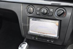 bmw-1-series-2009-reverse-camera-008