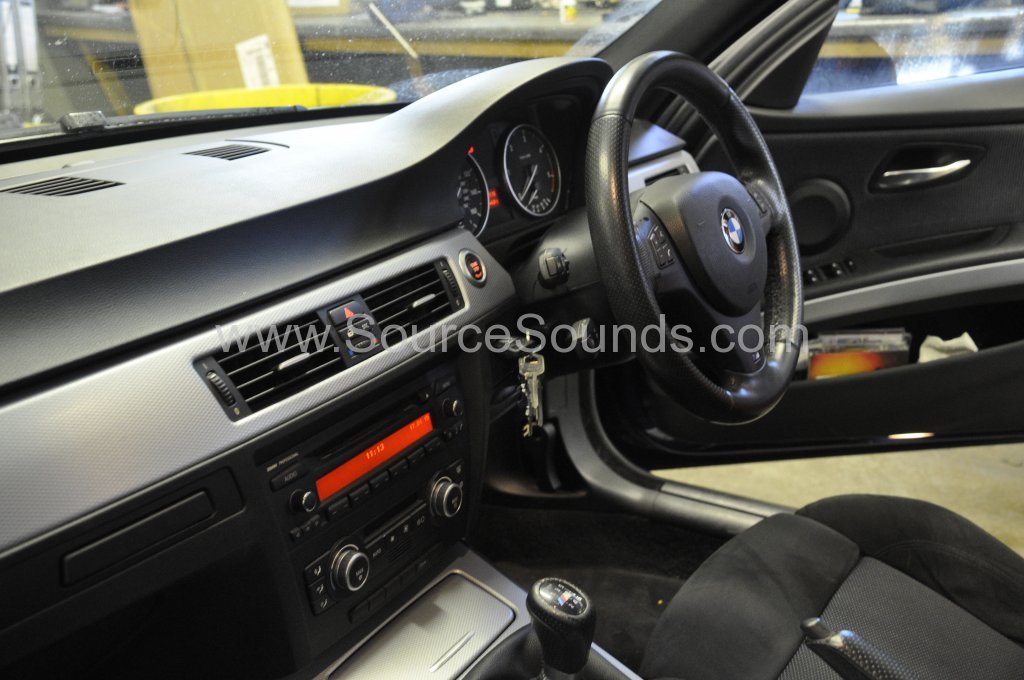 BMW 3 Series 2007 DAB upgrade 003