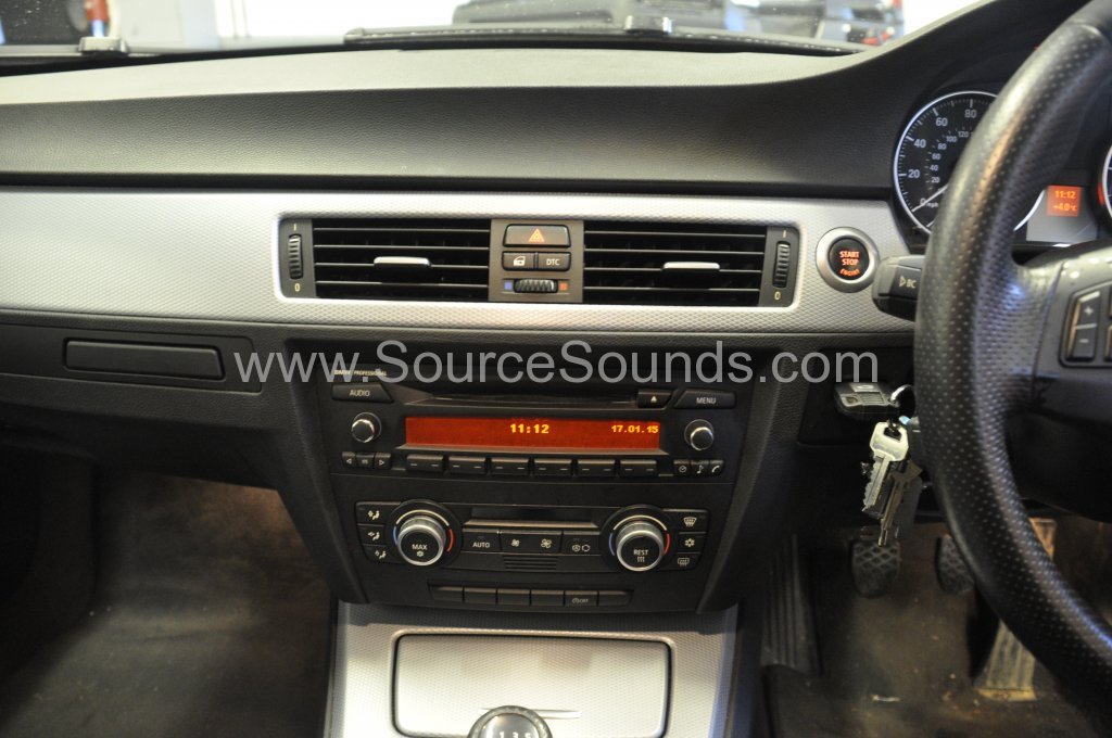 BMW 3 Series 2007 DAB upgrade 004