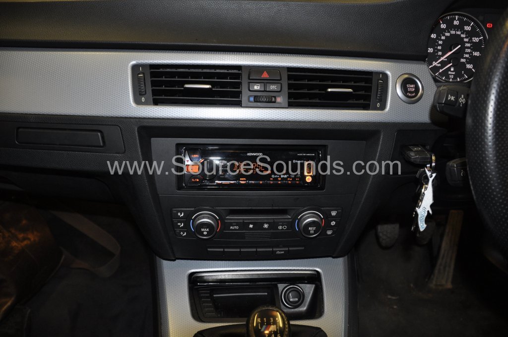 BMW 3 Series 2007 DAB upgrade 006