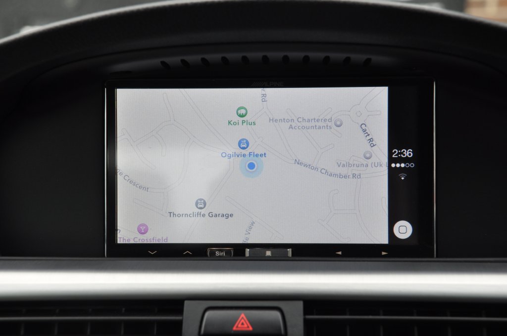 BMW 3 Series 2010 custom dashboard Alpine 009.JPG