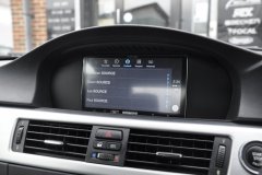 BMW 3 Series 2010 custom dashboard Alpine 007.JPG