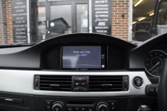 BMW 3 Series 2010 custom dashboard Alpine 010.JPG