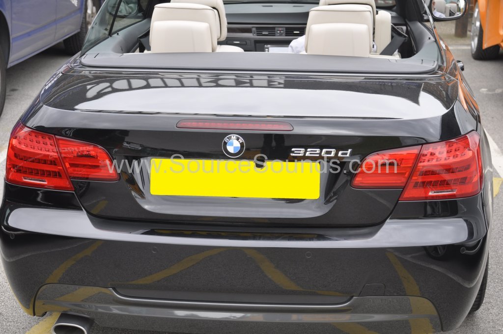 BMW 3 Series Cabriolet 2012 reverse camera upgrade 002