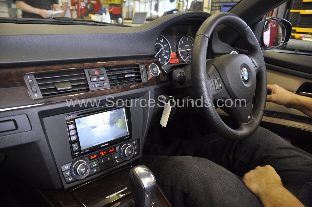 BMW 3 Series Cabriolet 2012 reverse camera upgrade 004