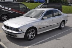 BMW 5 Series 2000 reverse camera upgrade 001