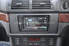 BMW 5 Series 2000 reverse camera upgrade 006