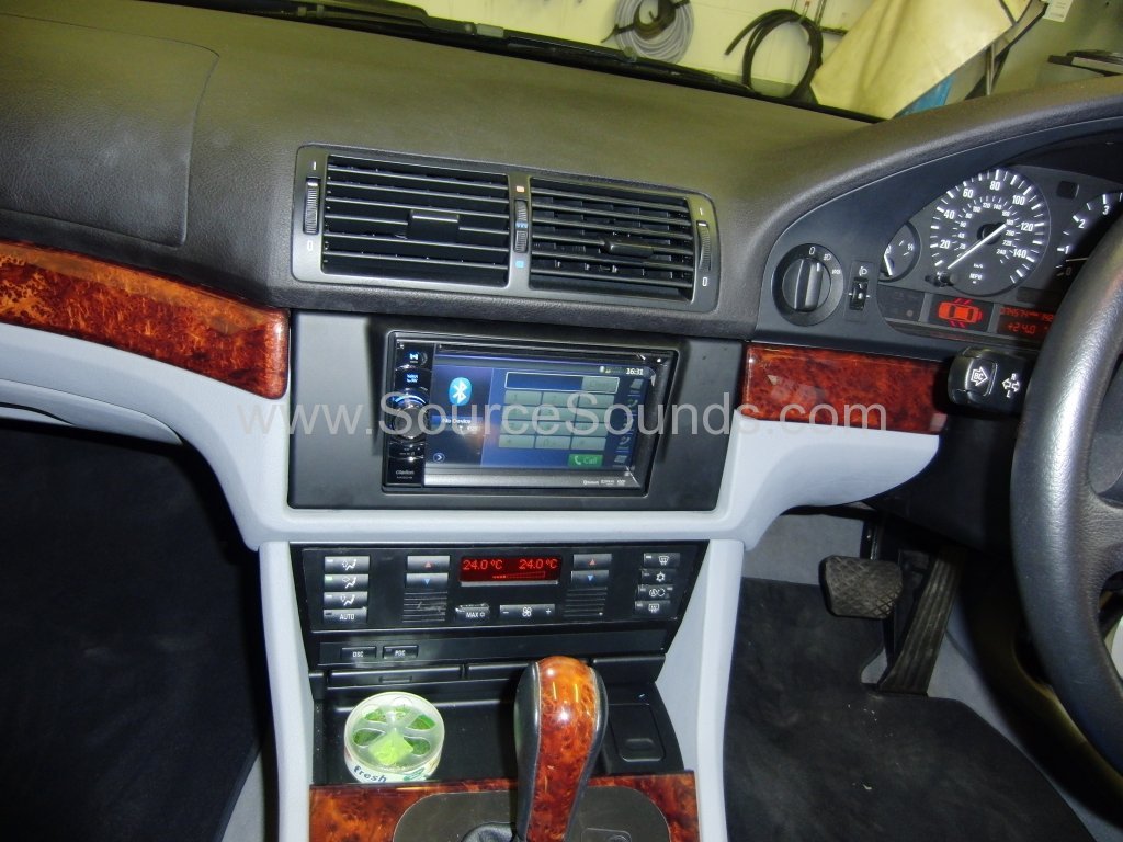 BMW 5 Series E39 2002 navigation upgrade 003