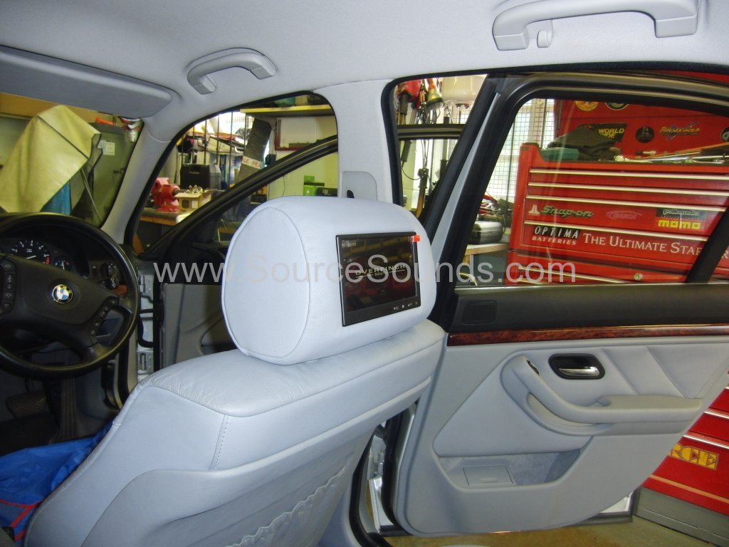 BMW 5 Series E39 2002 navigation upgrade 004