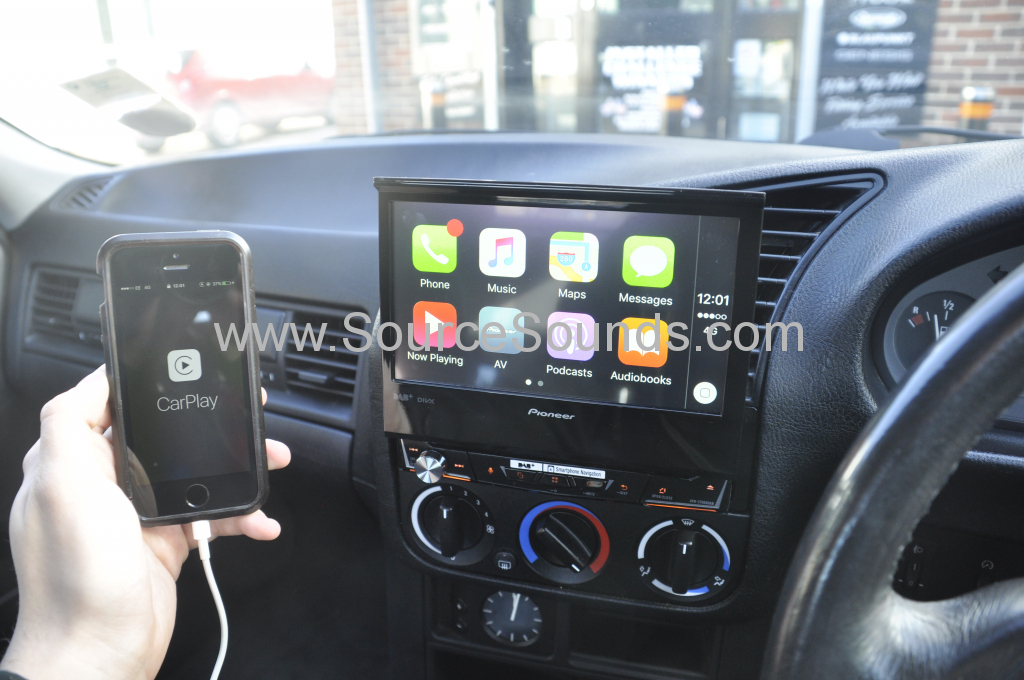 BMW E36 1995 pioneer avh z7000dab 005