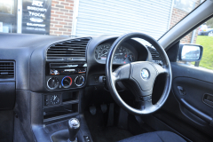 BMW E36 1995 pioneer avh z7000dab 002