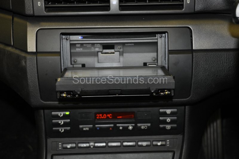 bmw-m3-e46-cabriolet-double-din-navigation-upgrade-004