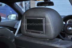 bmw-m5-2006-headrest-screen-upgrade-004