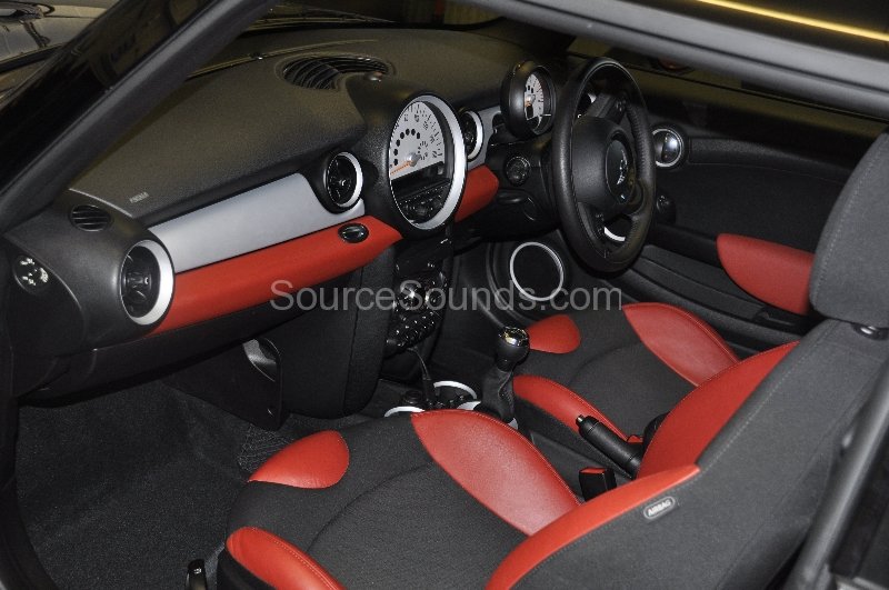 bmw-mini-cooper-2010-audio-upgrade-002