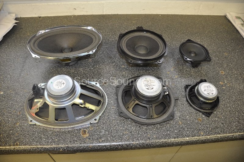 bmw-mini-cooper-2010-audio-upgrade-007