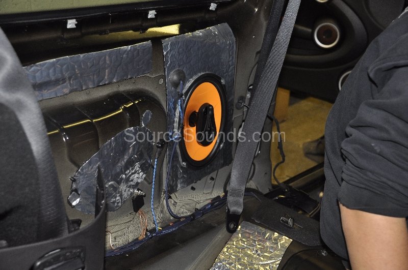 bmw-mini-cooper-2010-audio-upgrade-018