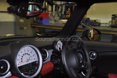 bmw-mini-cooper-2010-audio-upgrade-006