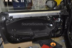 bmw-mini-cooper-2010-audio-upgrade-010