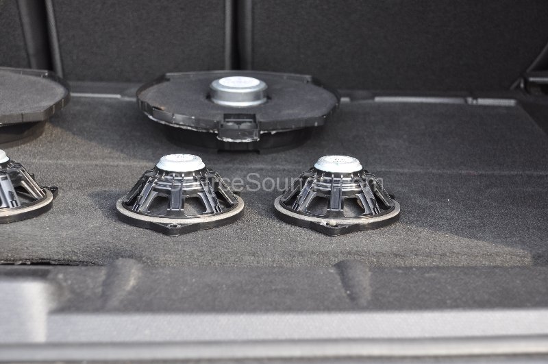 bmw-mini-cooper-works-2012-audio-upgrade-007