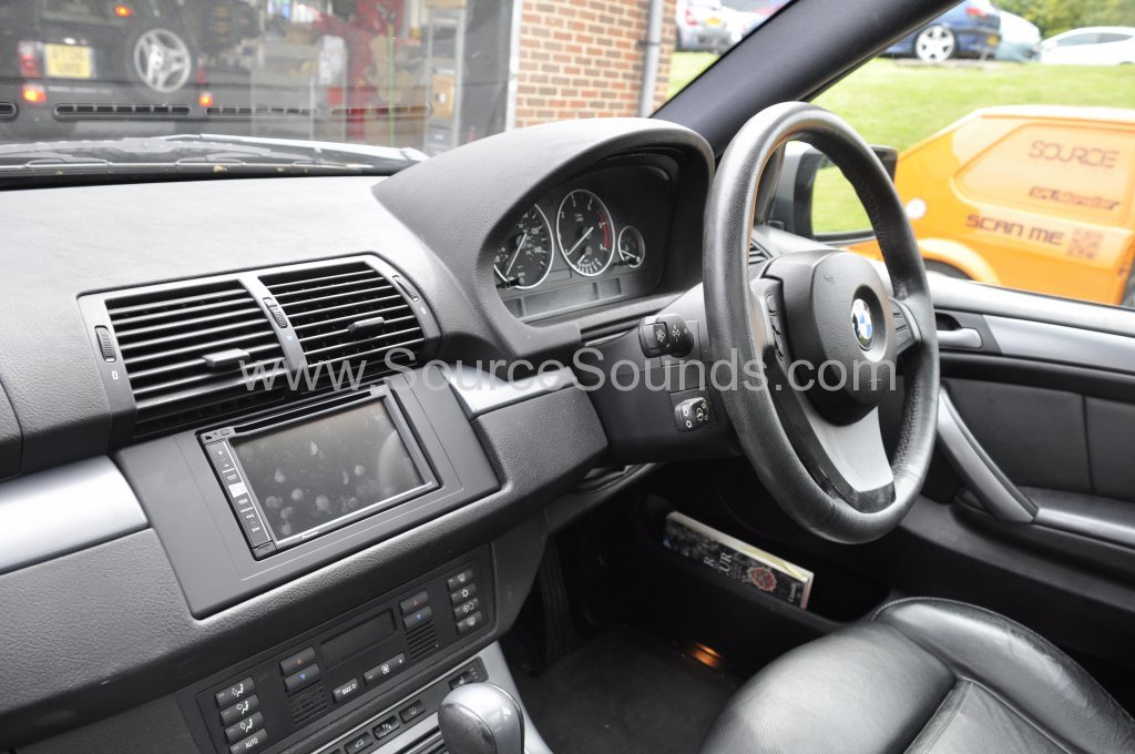 BMW x5 2005 navigation upgrade 004