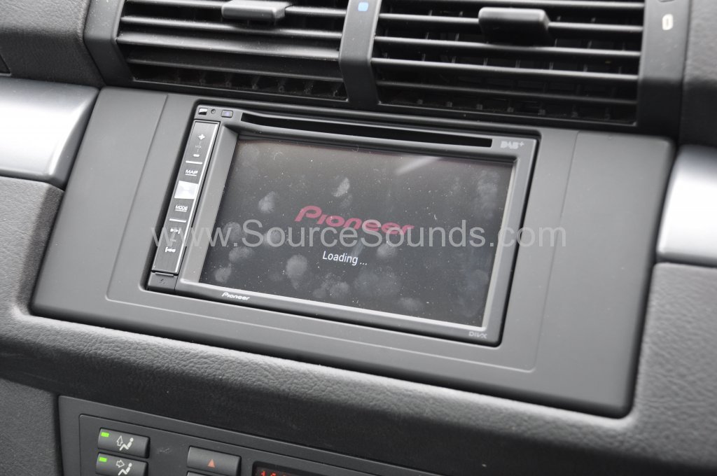 BMW x5 2005 navigation upgrade 006