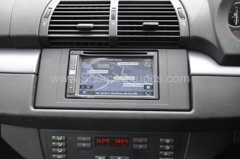 BMW x5 2005 navigation upgrade 007